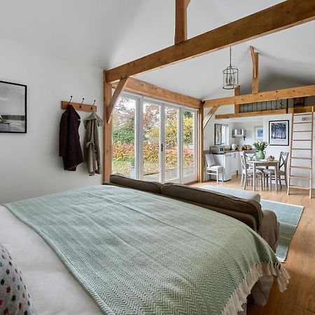 Stunning Cabin With Incredible Views Near Goodwood Rogate Extérieur photo