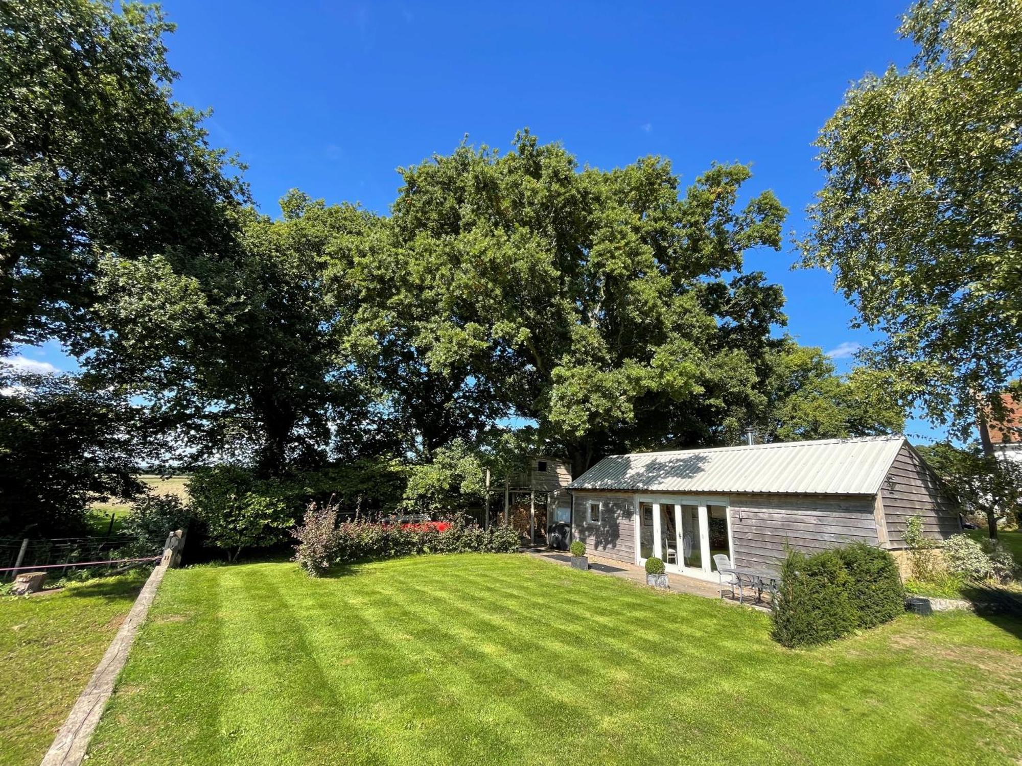 Stunning Cabin With Incredible Views Near Goodwood Rogate Extérieur photo